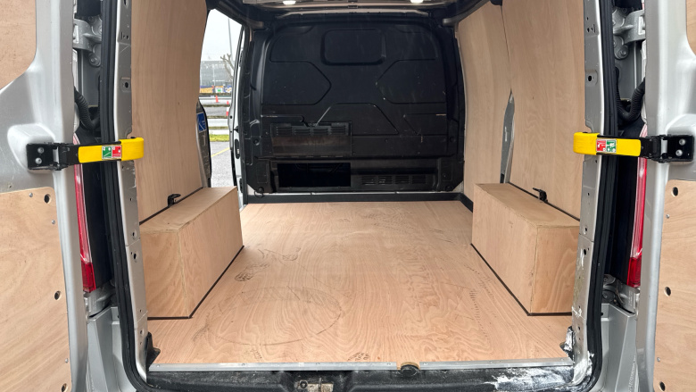 Ford Transit Custom 300 L1 Diesel Fwd 2.0 EcoBlue 130ps Low Roof Limited Van